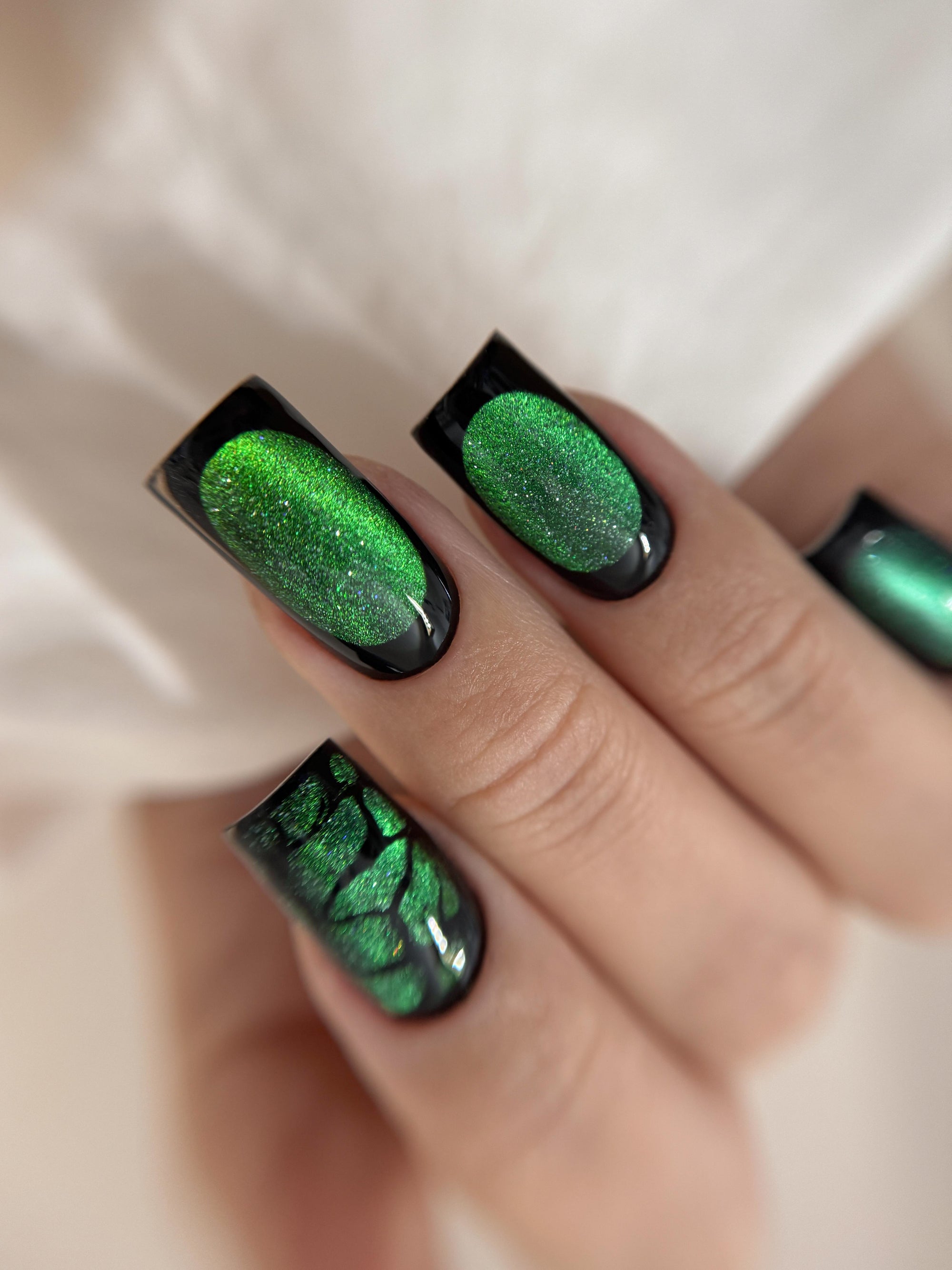 Oja Semipermanenta - Super Galaxy Cat Eye